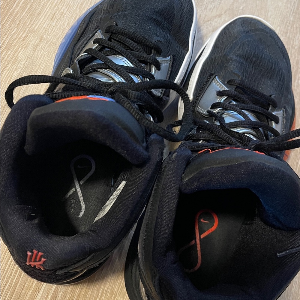 Nike Kyrie Infinity Fire and Ice shoes - Picture 8 of 10